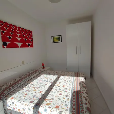 Bright Flat With Terrace *